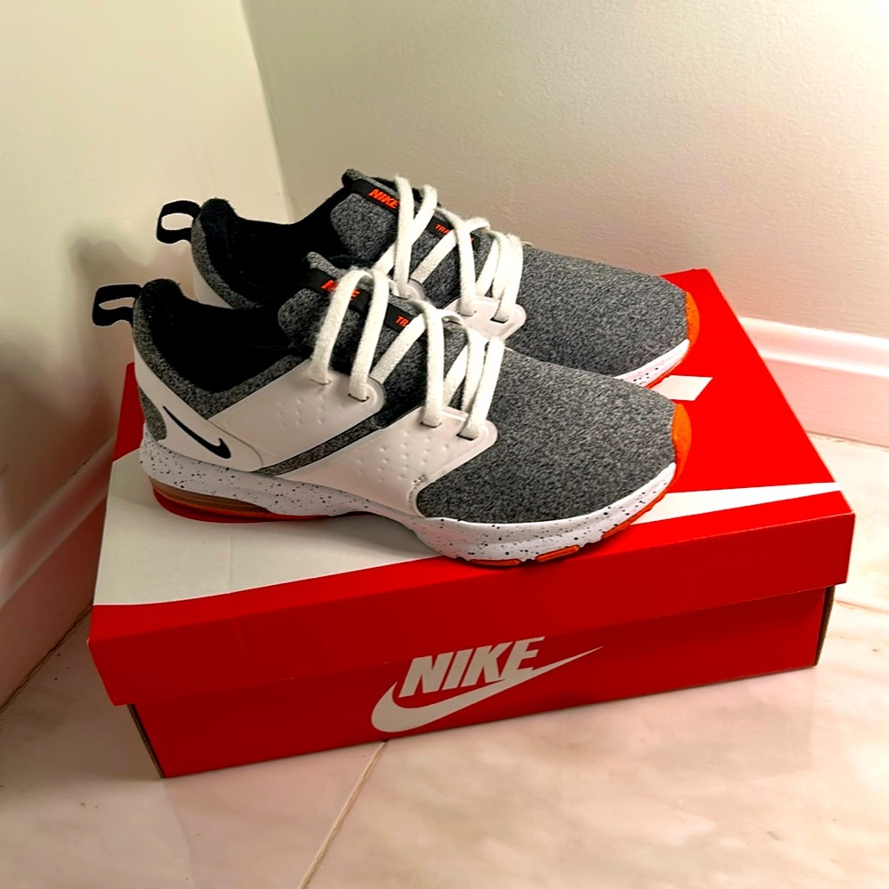 Nike women training shoe - size 7